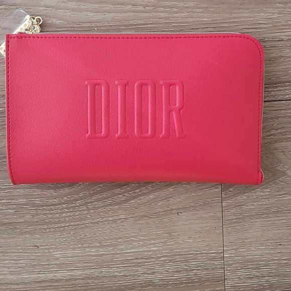 COPY - Dior Clutch - Picture 1 of 6